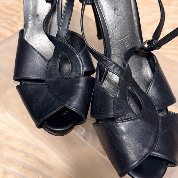 Vera Wang Shoes - Simply Vera Vera Wang black strappy high-heel